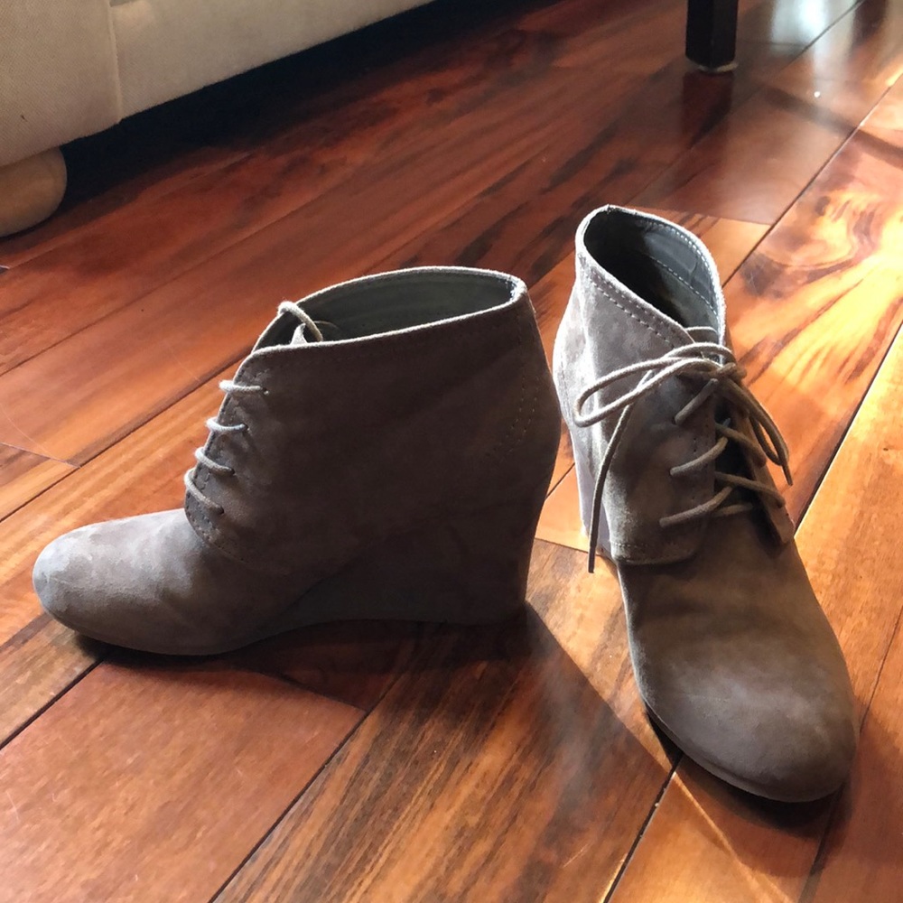 Suede boots Women’s size 8